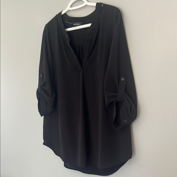 Brody Myles Black Women's Top Size Medium - Picture 5 of 7